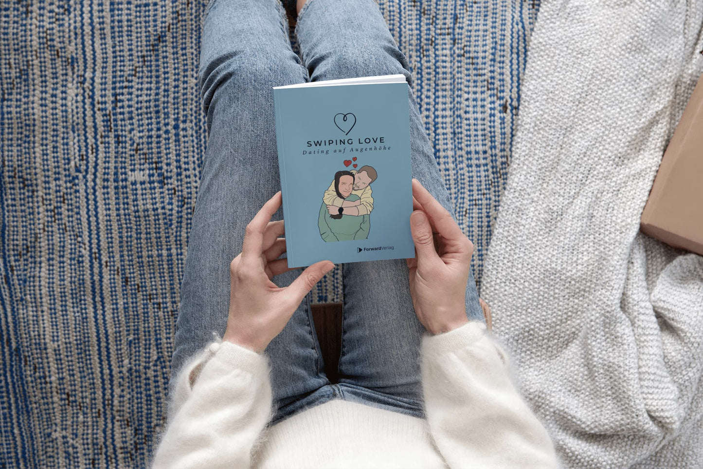 Cover des Buches Swiping Love, ein Dating-Ratgeber, der moderne Beziehungen auf Augenhöhe fördert, mit wissenschaftlichen Erkenntnissen, praktischen Tipps und exklusiven Interviews von Influencer:innen und prominente Persönlichkeiten.